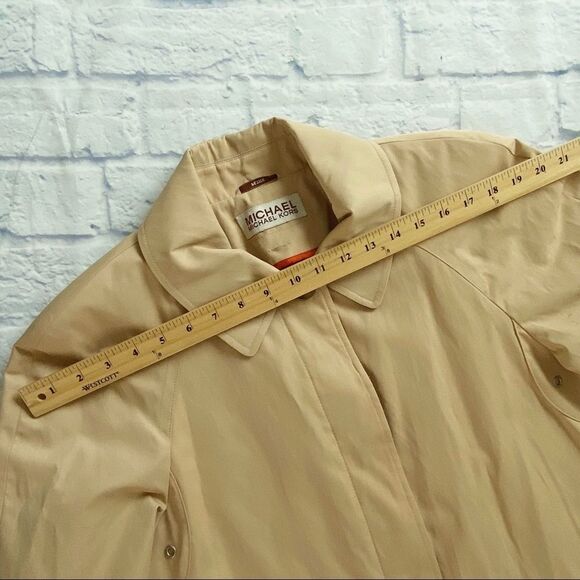 Michael Michael Kors Women’s Tan Full Button Trench Coat Size Large/XL Petite - Picture 11 of 15